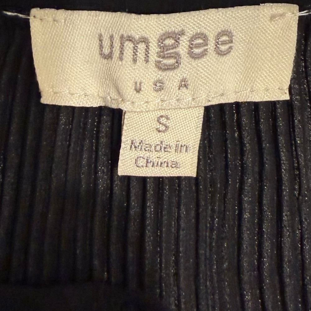 Umgee Black Accordion Box Pleated Sheer Blouse | Romantic Boho Flowy Tunic Top S - Picture 8 of 8